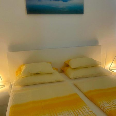 Vizparti Apartman Siofok Luaran gambar