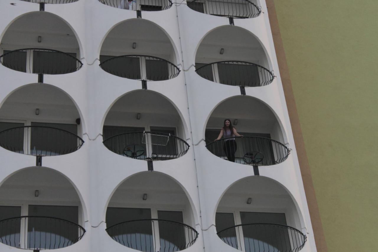 Vizparti Apartman Siofok Luaran gambar