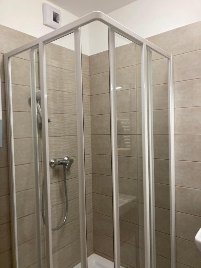 Vizparti Apartman Siofok Luaran gambar